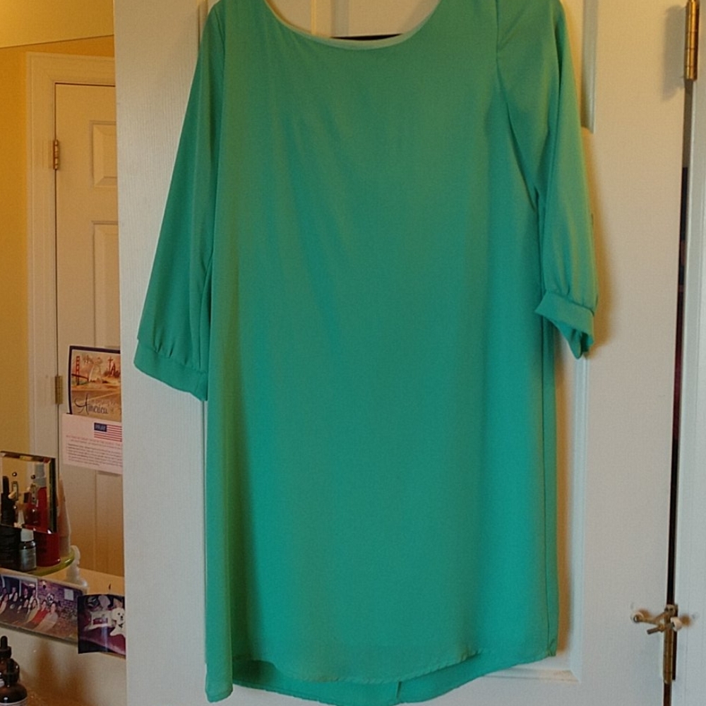 Boutique Dress - Picture 7 of 7